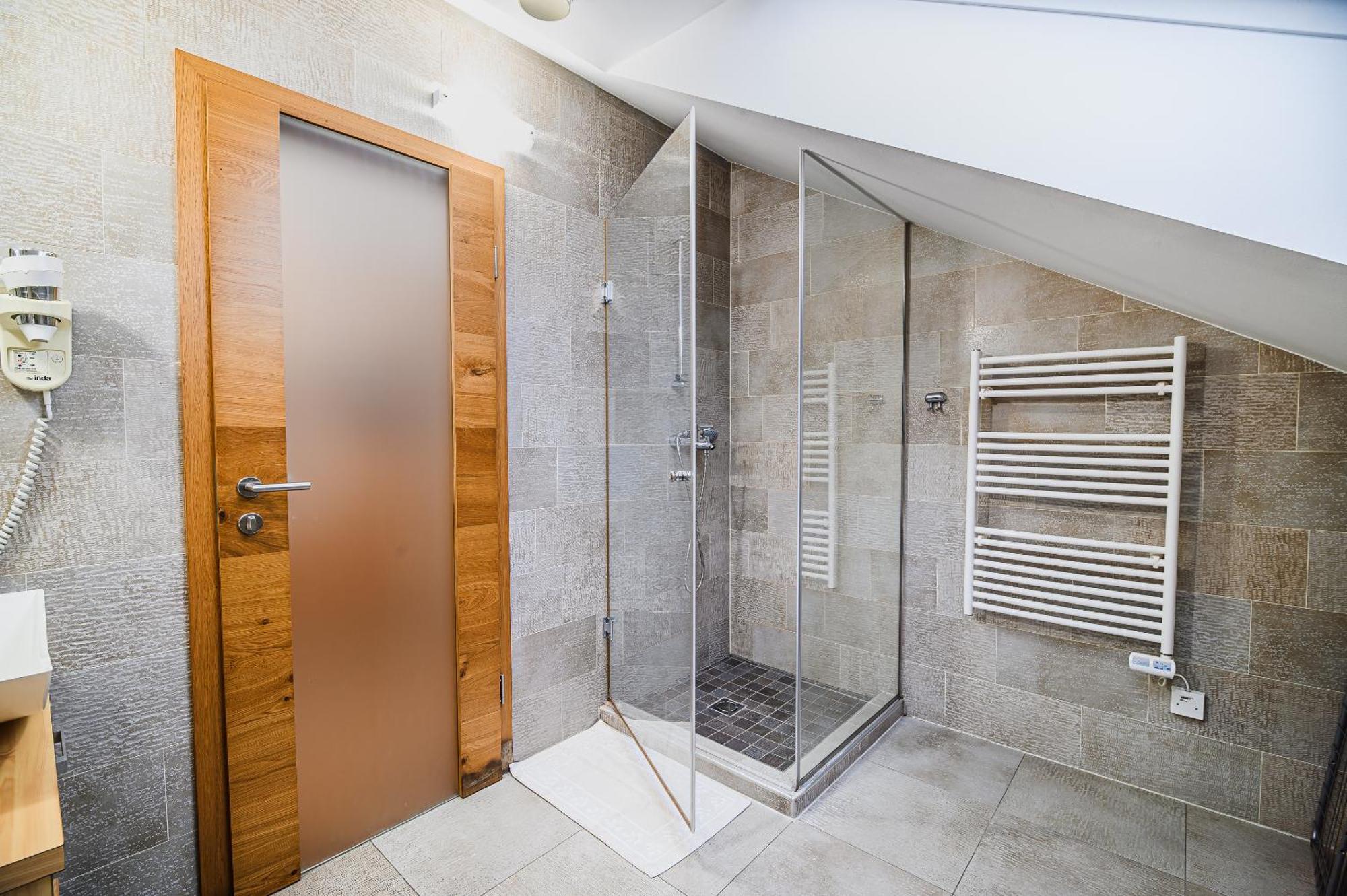 Apartments Maleric With Indoor Pool And Wellness Dragatuš Rum bild