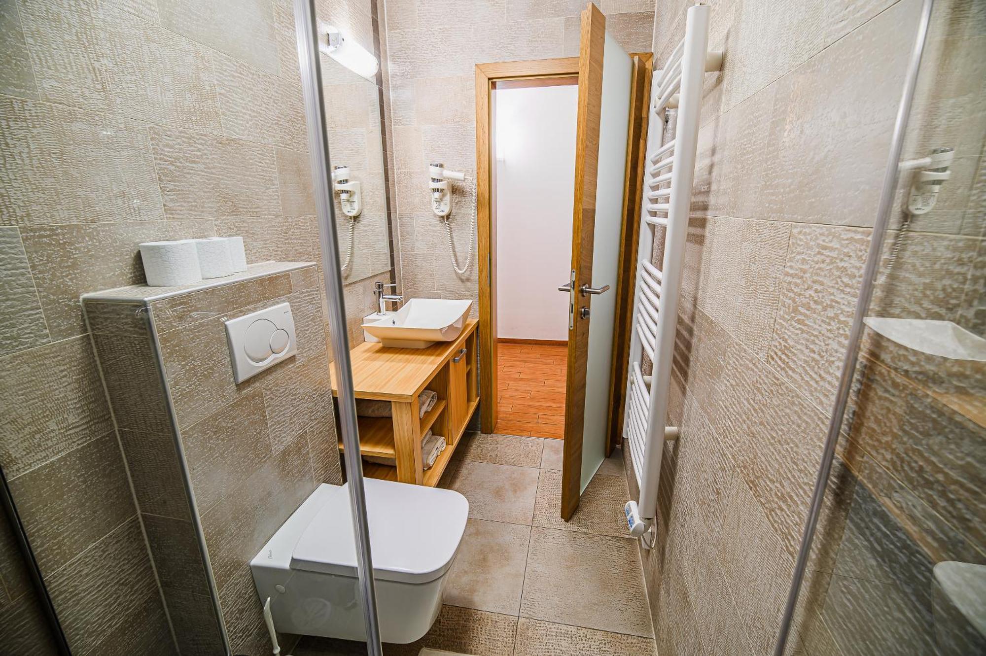 Apartments Maleric With Indoor Pool And Wellness Dragatuš Rum bild