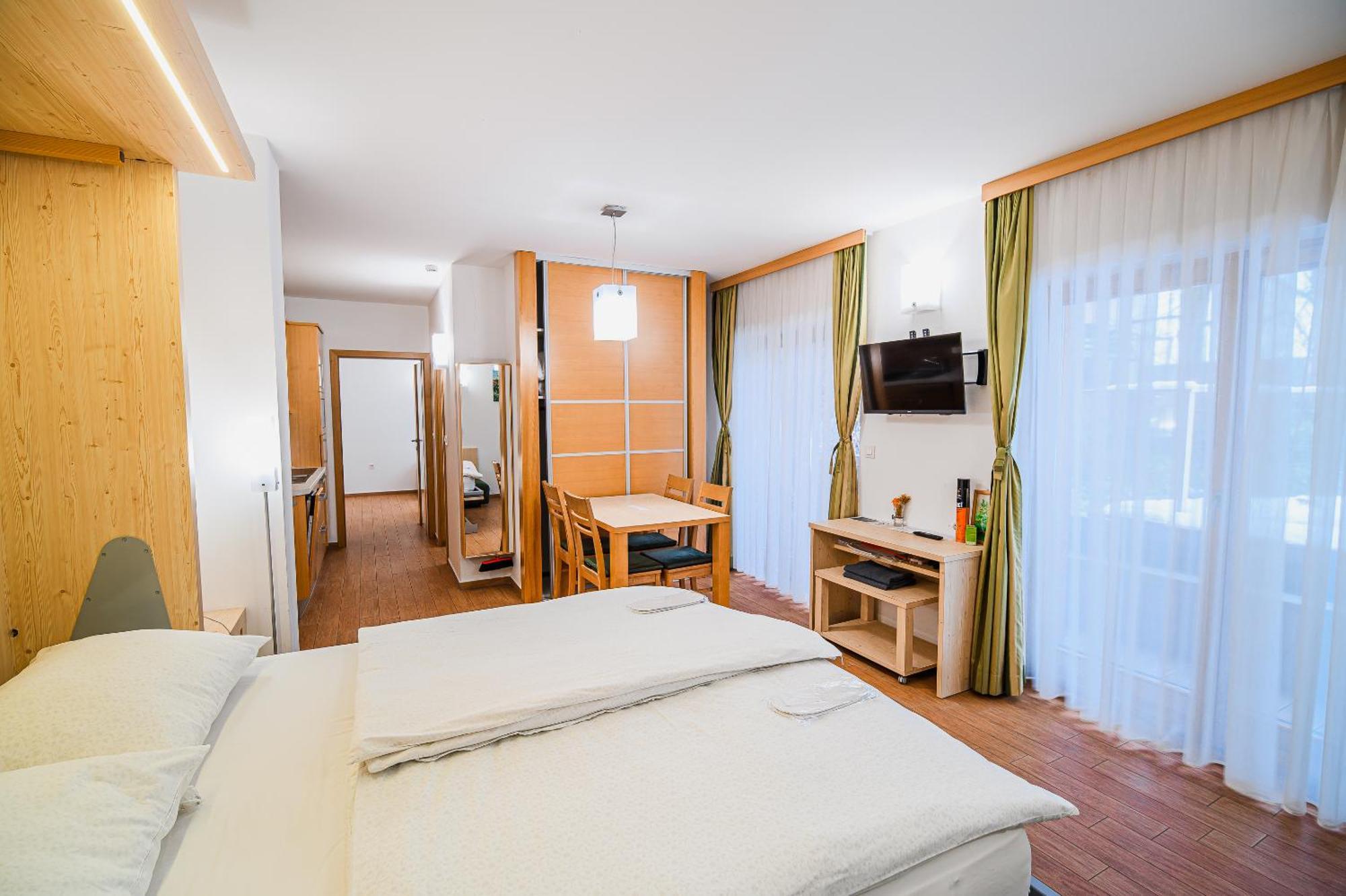 Apartments Maleric With Indoor Pool And Wellness Dragatuš Rum bild