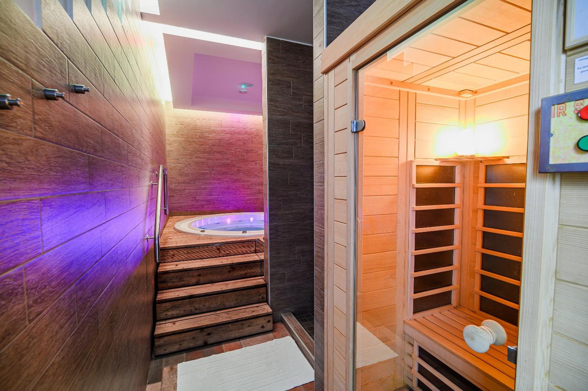 Apartments Maleric With Indoor Pool And Wellness Dragatuš Exteriör bild