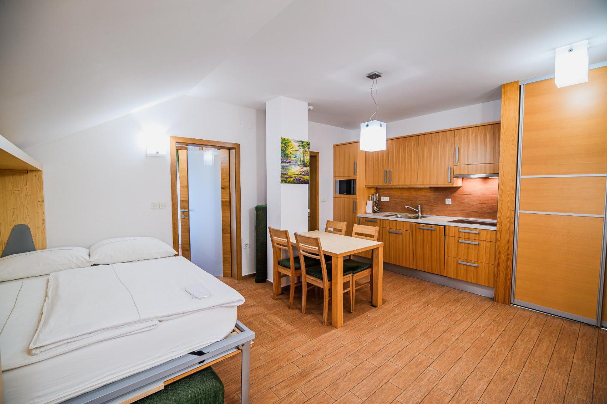 Apartments Maleric With Indoor Pool And Wellness Dragatuš Rum bild