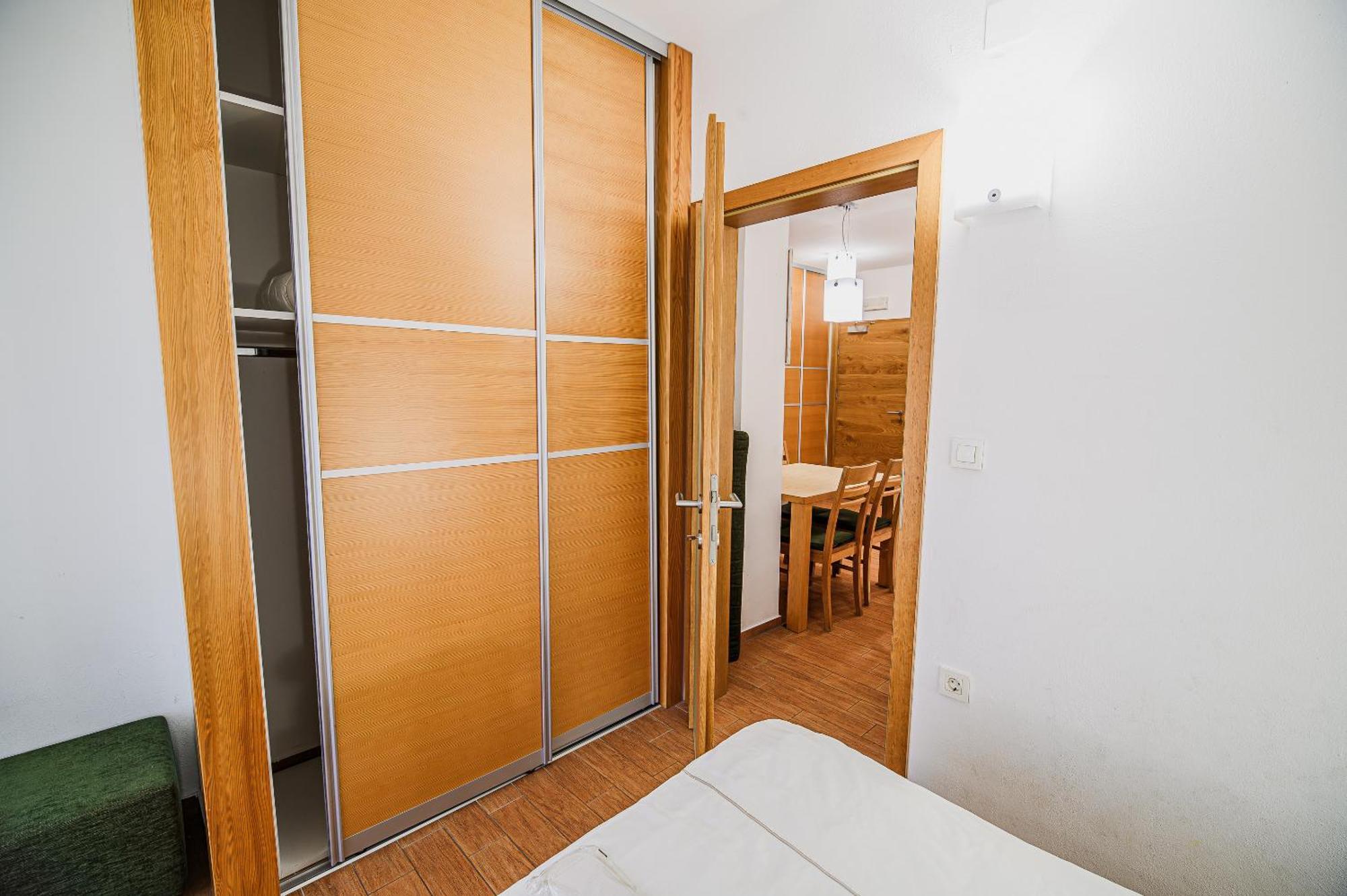 Apartments Maleric With Indoor Pool And Wellness Dragatuš Rum bild