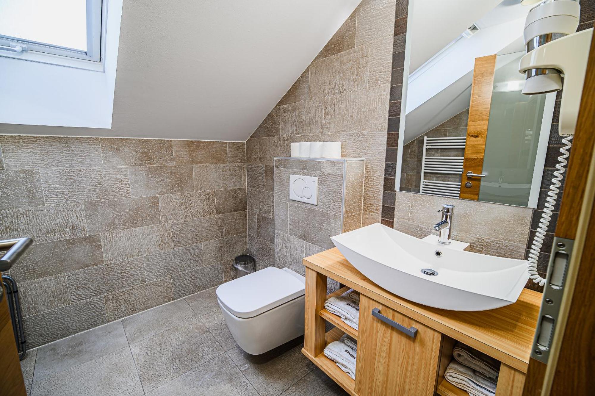 Apartments Maleric With Indoor Pool And Wellness Dragatuš Rum bild