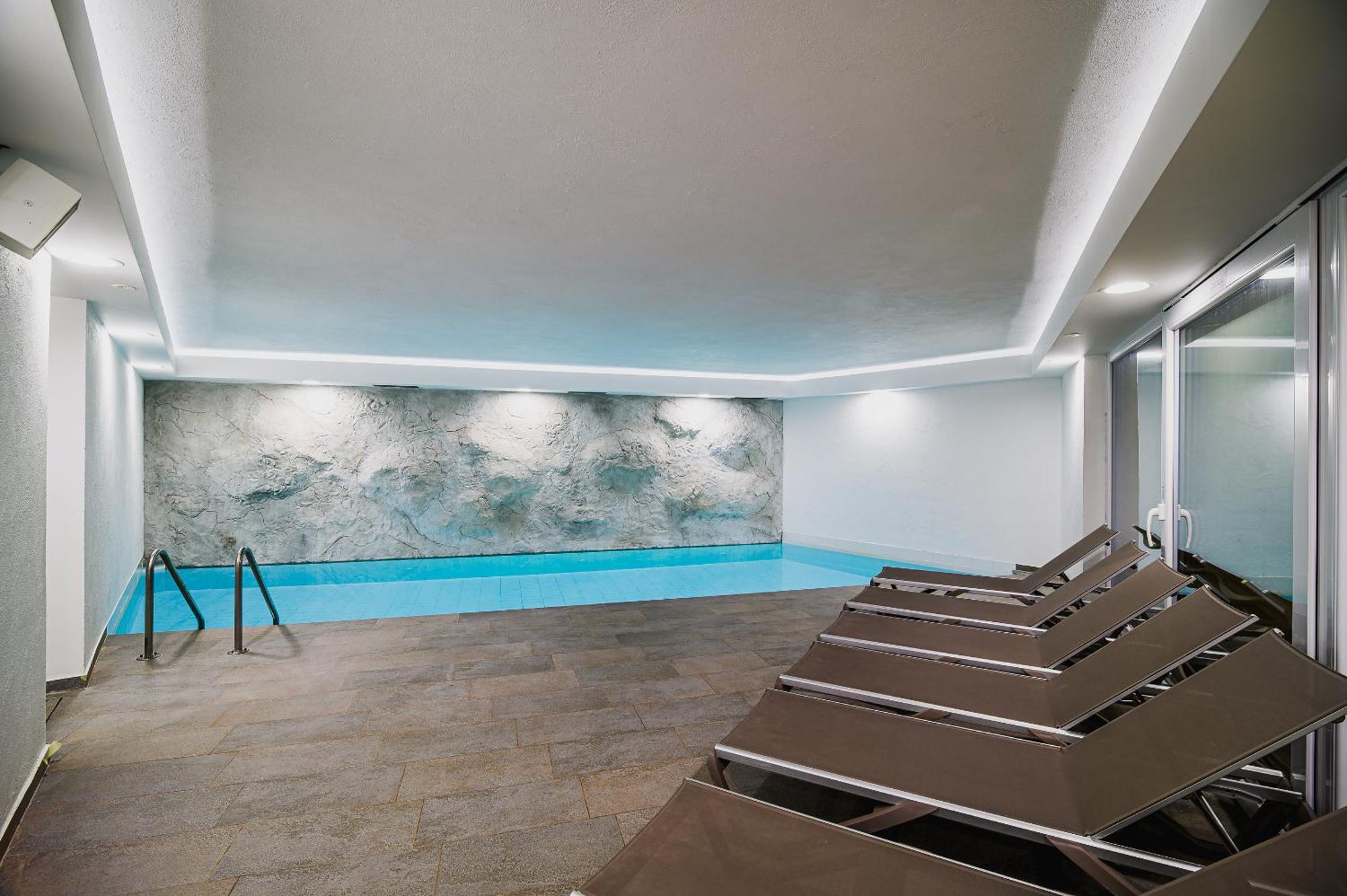 Apartments Maleric With Indoor Pool And Wellness Dragatuš Exteriör bild
