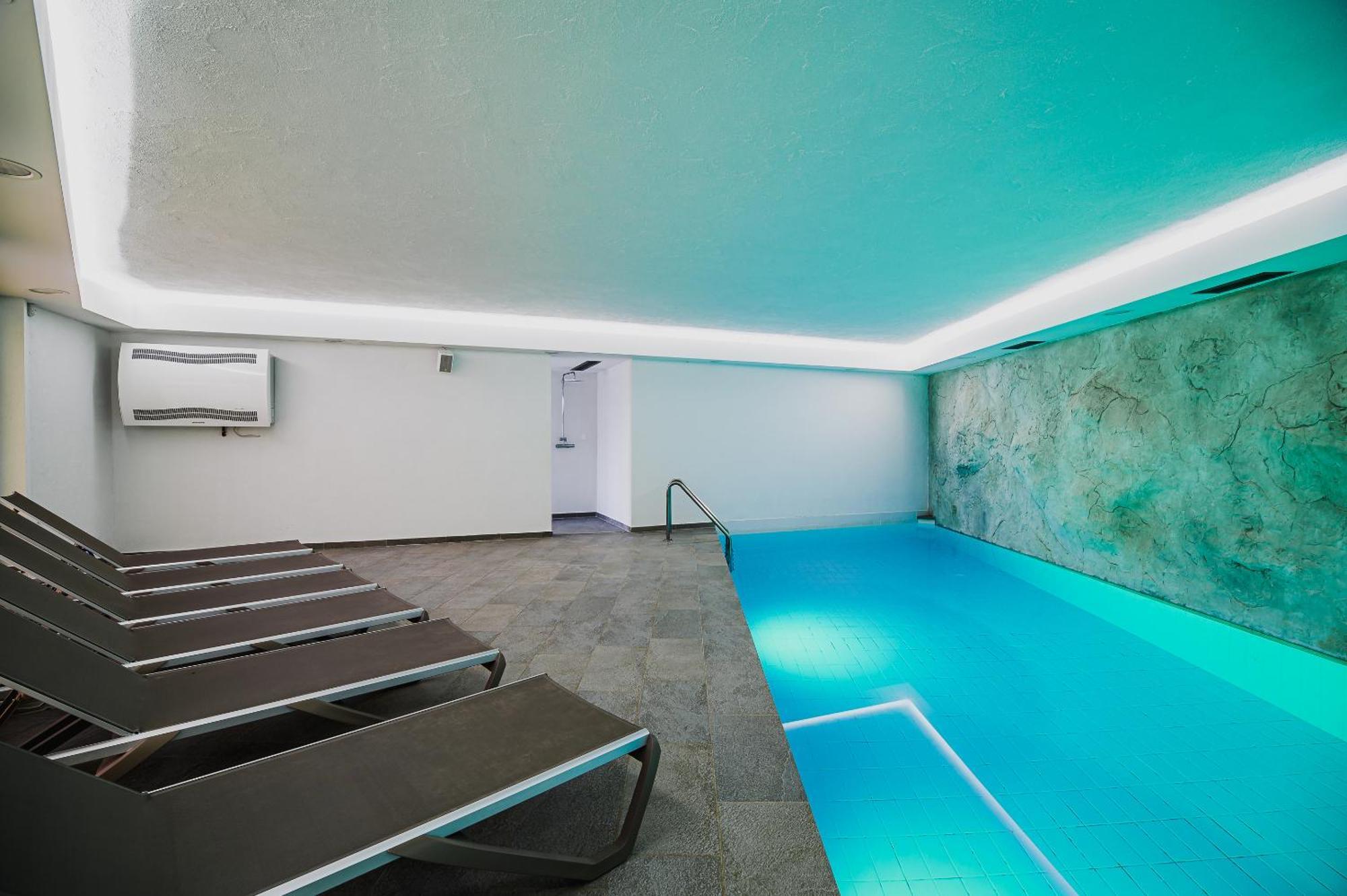 Apartments Maleric With Indoor Pool And Wellness Dragatuš Exteriör bild