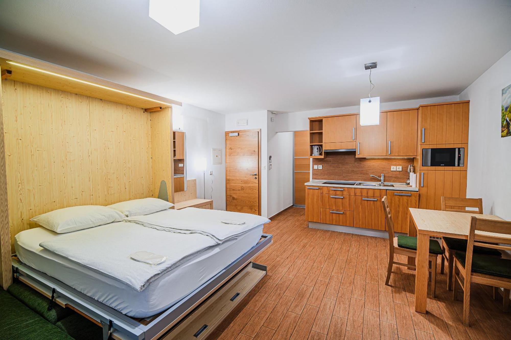 Apartments Maleric With Indoor Pool And Wellness Dragatuš Exteriör bild